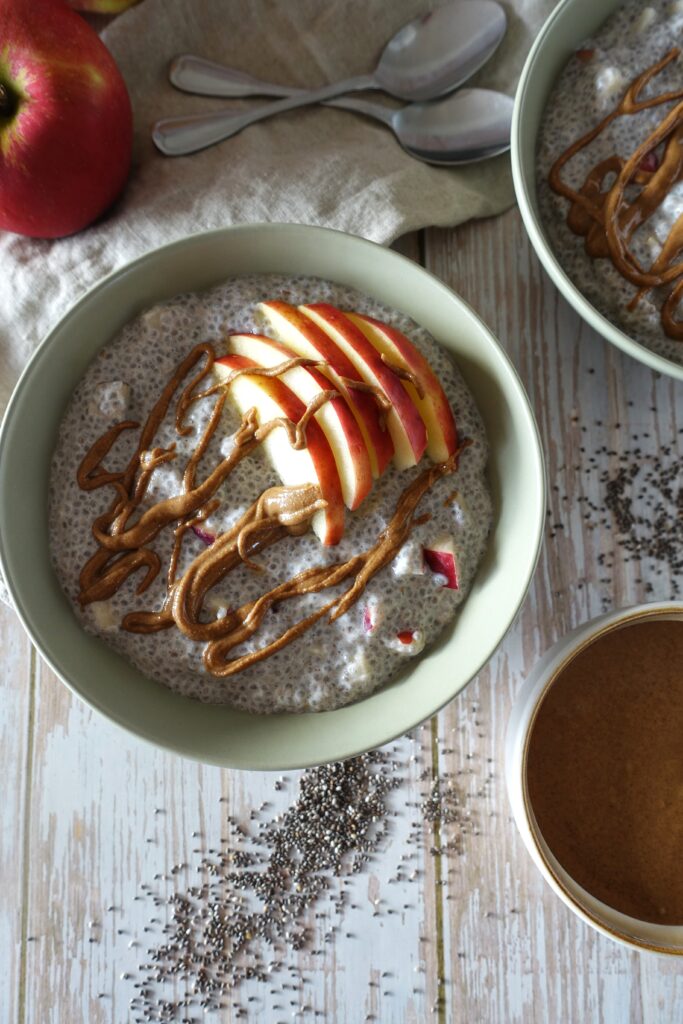 Chiapudding med eple og kanel